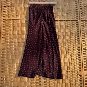 Princess Polly Midi Skirt Black with Red Flowers Women’s Size 2